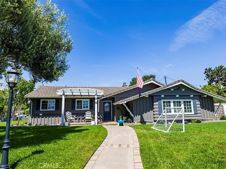 13591 Flint Dr — Photo 1