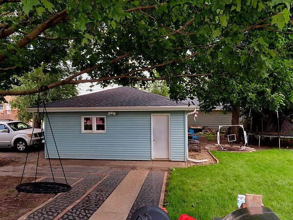 3rd image of 1022 Frederick St
