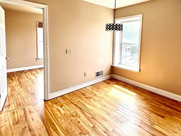 46 King Street — Photo 18
