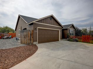 434 NE Spruce Ct, Redmond, OR 97756