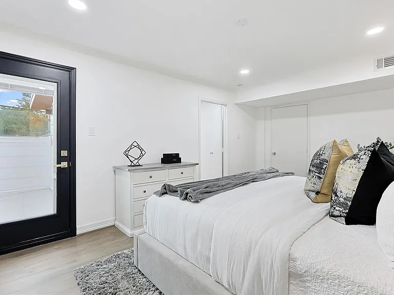 526 Colquitt St — Photo 16