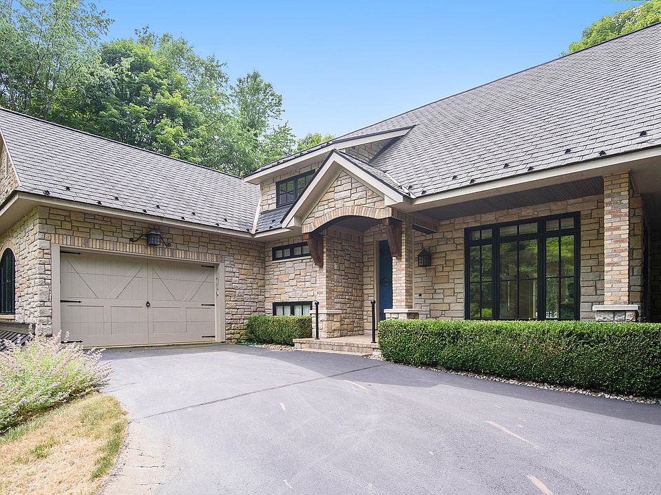 1st image of 1150 Orchard Lake Dr