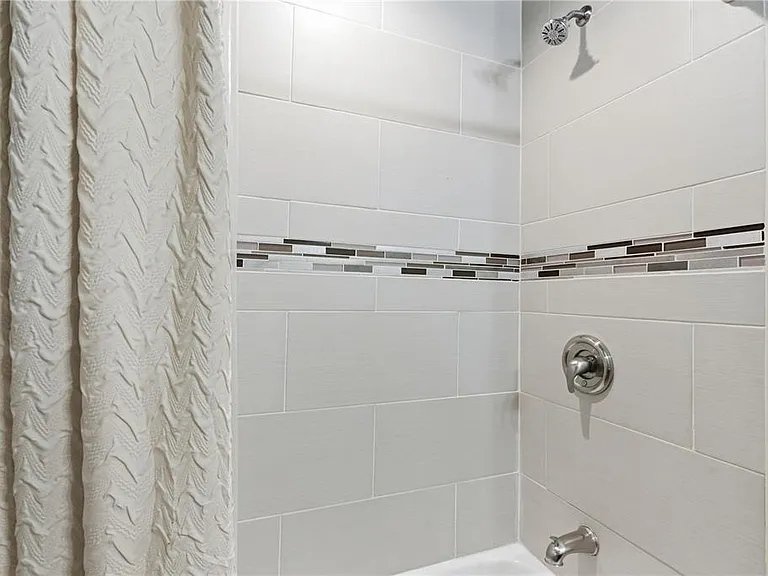 327 Sunny Ln — Photo 19