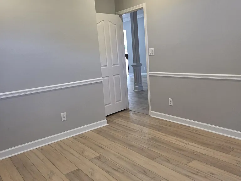 15420 Hartford St — Photo 9