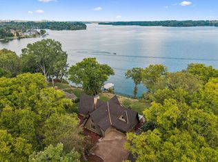 220 Waterview Dr, Hendersonville, TN 37075