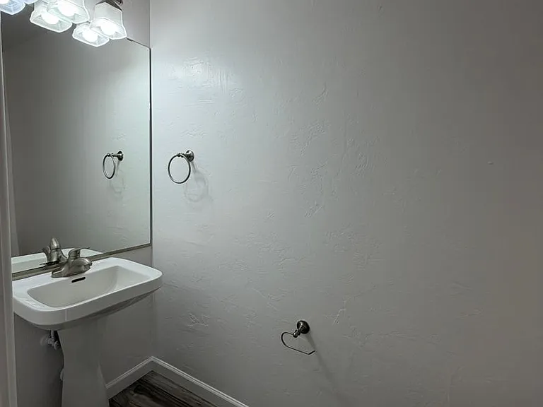 Hedrick1741 — Photo 24
