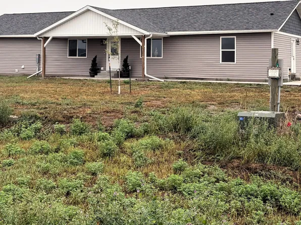 5476 Mathew Ave, Williston, ND 58801