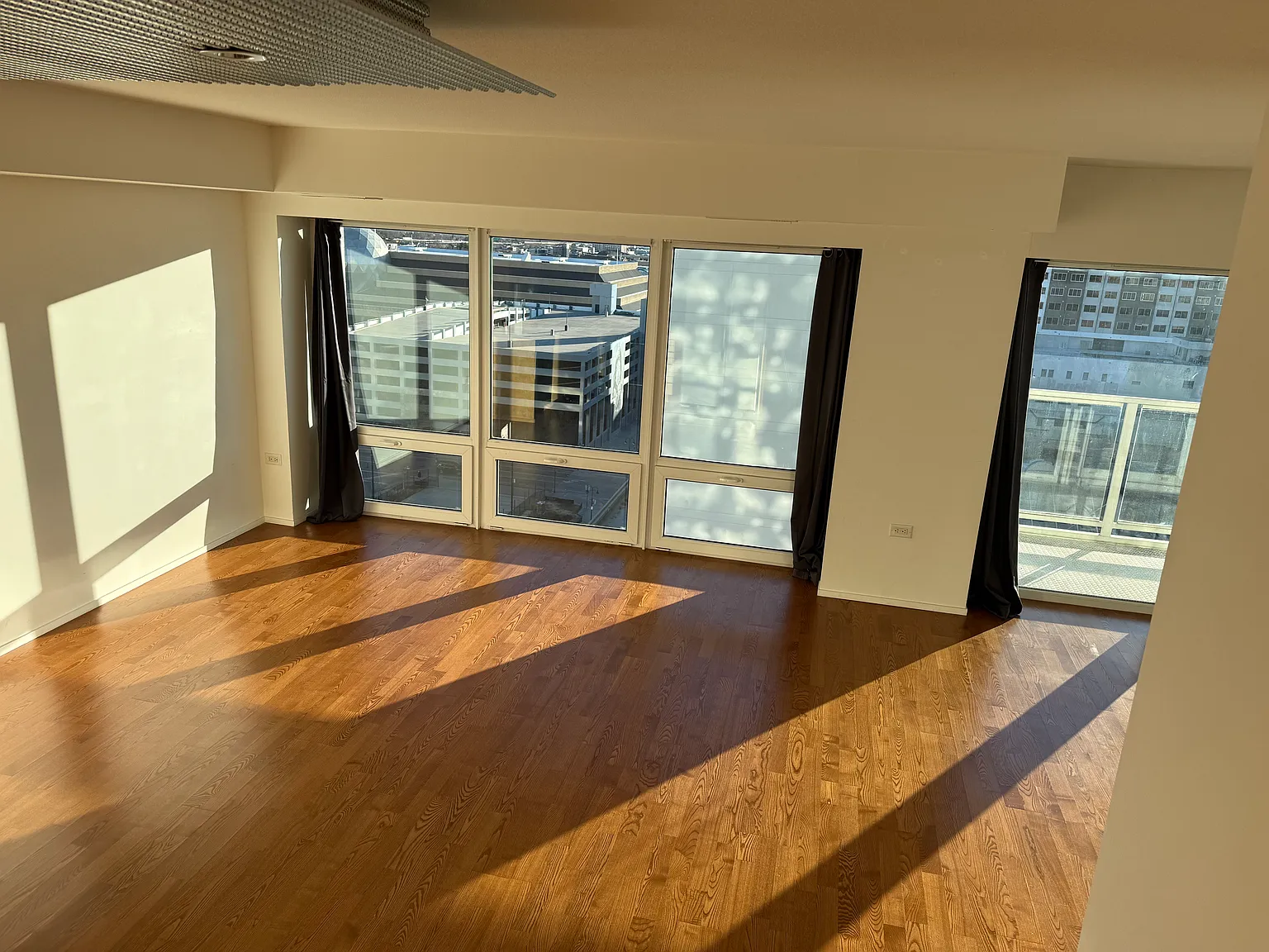 255 N Sierra St Unit 1510 photo 1