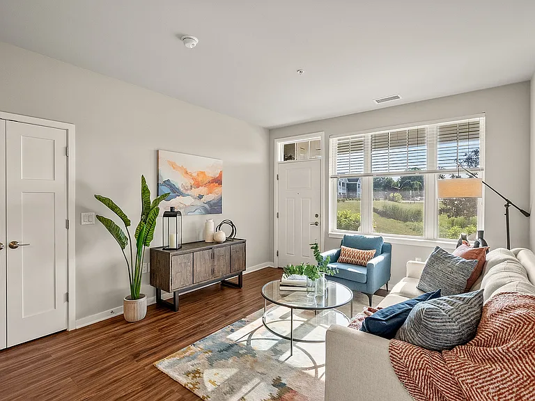 Seasons at Orchard Hills Living Room