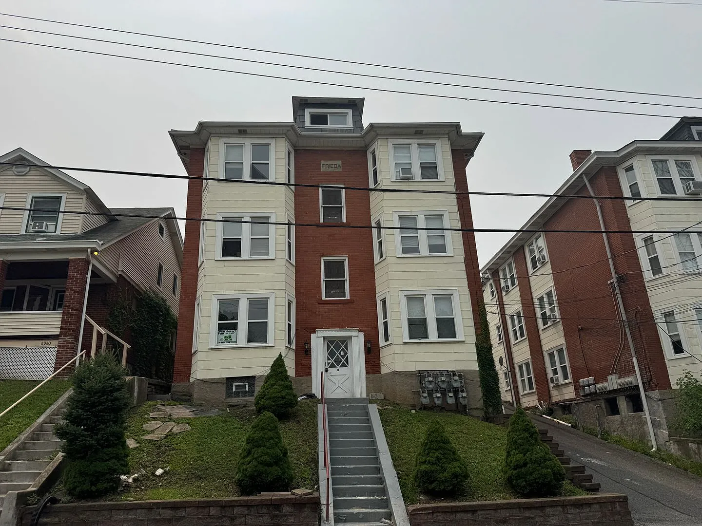 2918 Clermont Avenue (Brentwood) — Photo 1