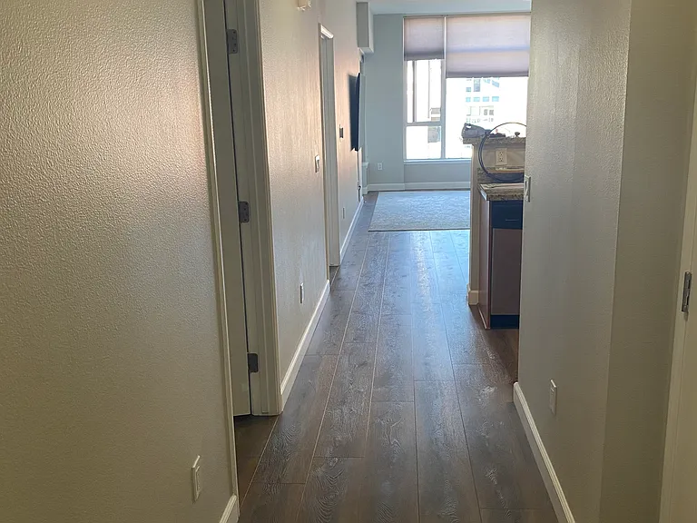 427 9th Ave #504 — Photo 11