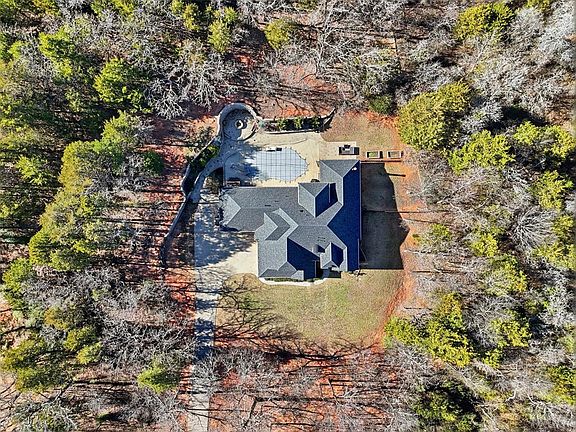 3rd image of 622 Doe Ridge Ct