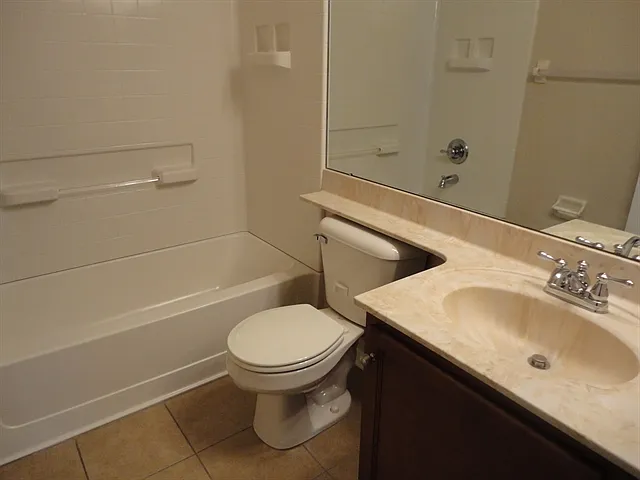 18025 Cypress Bay Pkwy — Photo 10