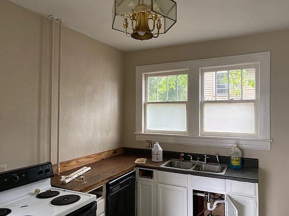5th image of 547 McDowell Ave NW #547