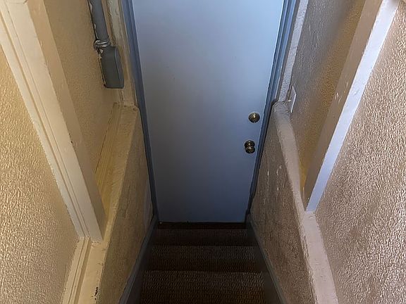 3rd image of 419 1/2 W 14th St