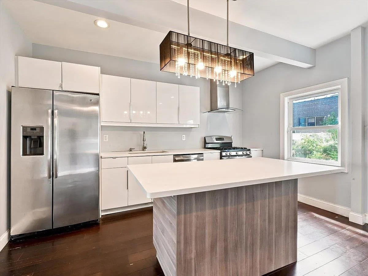 3 bed, 1.5 bath, $3,400 — Photo 3