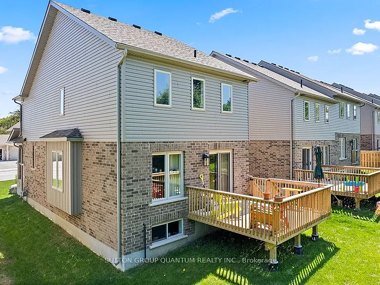 114 Mullin St — Photo 24