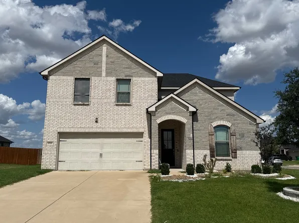 1511 Streamside Dr, Waxahachie, TX 75165