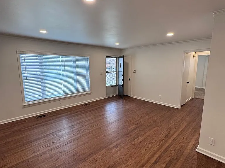 4130 E 22nd Pl — Photo 3