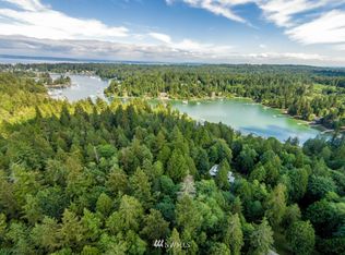 15090 Sivertson Rd NE, Bainbridge Island, WA 98110