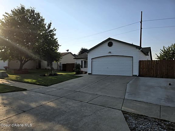 3rd image of 811 E Shasta Ave