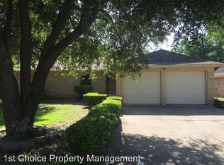 5820 Dunson Dr, Haltom City, TX 76148