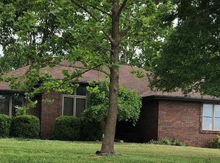 2302 E Cherry St, Springfield, MO 65802