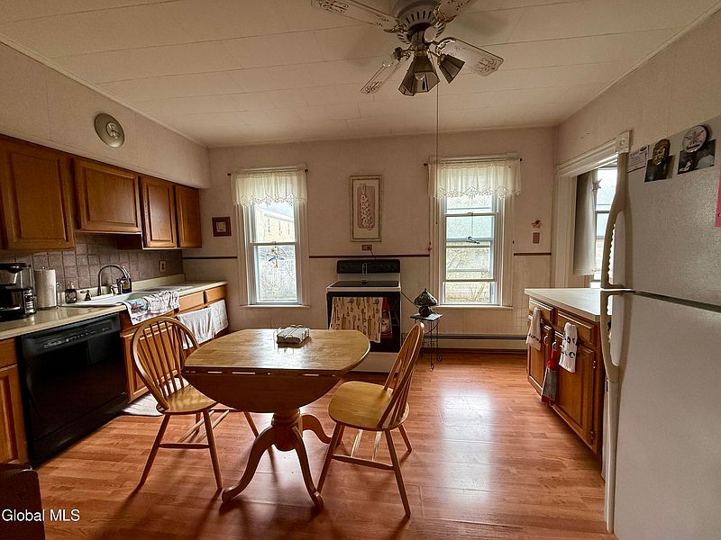 5th image of 12 Yeoman Street