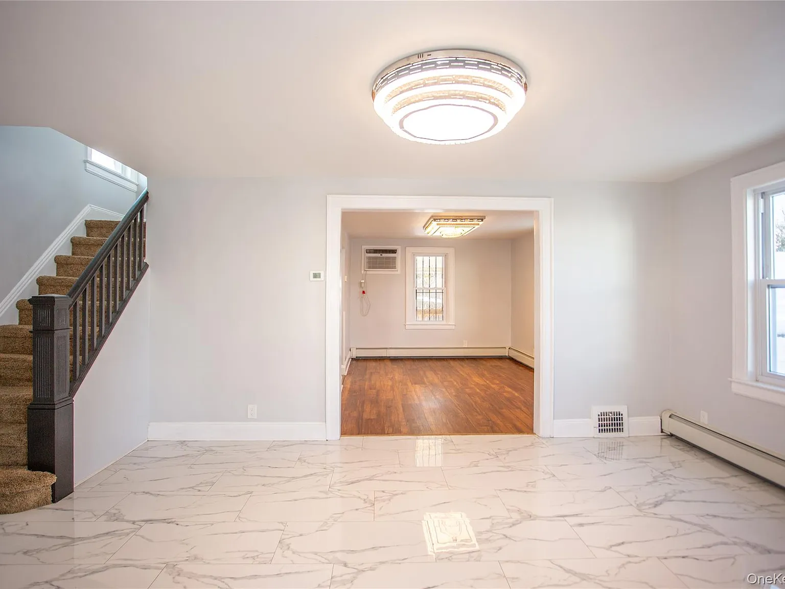 3 bed, 1.0 bath, 1179 sqft, $4,000 — Photo 4