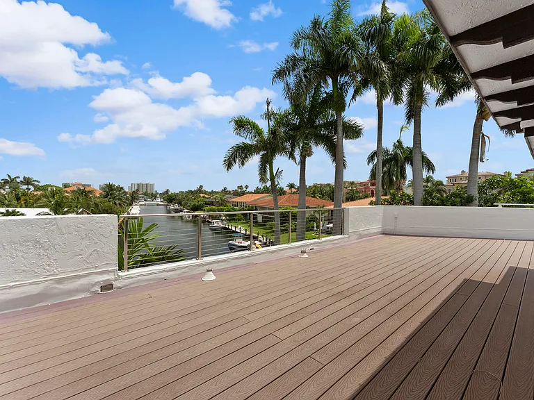 1121 Bel Air Dr #4 — Photo 31