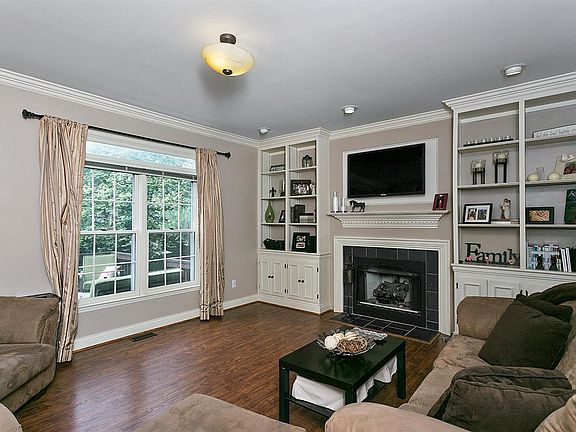 5th image of 3805 Mimosa Ln