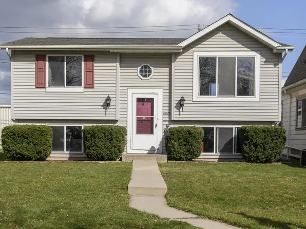 4622 North 125th STREET, Butler, WI 53007