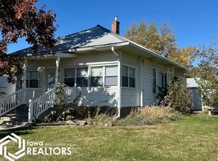 312 E South St, Blakesburg, IA 52536