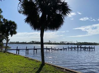 7001 De Aurrecoechea Dr, Southport, FL 32409