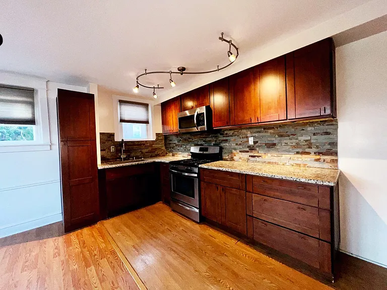 1503 E Mayland St #3 — Photo 8