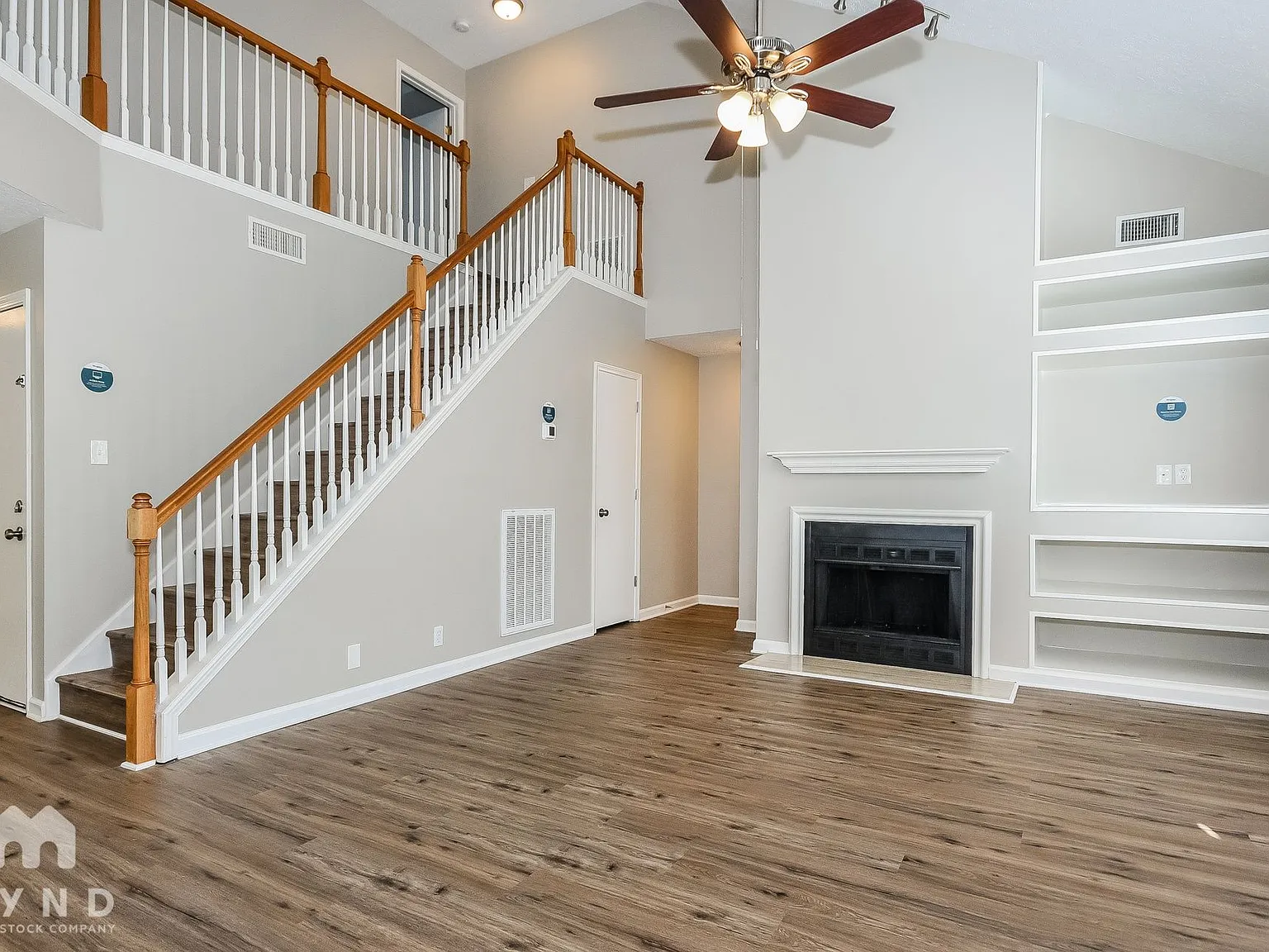 3 bed, 2.5 bath, 1688 sqft, $2,385 — Photo 4