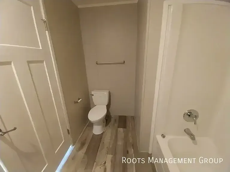1812 Dover Dr #1812D — Photo 6