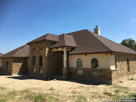 2nd image of 153 Bucks Ln