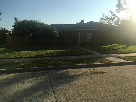 3rd image of 2218 Roundrock Dr