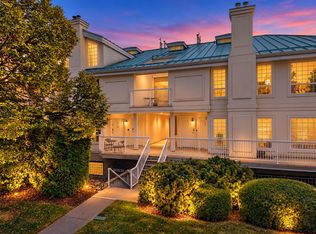 2350 Stillingfleet Rd #205, Kelowna, BC V1W3X9