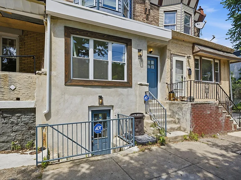 6419 Race St #A — Photo 2