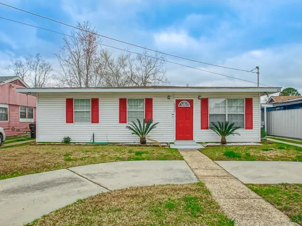 4932 Montegut Dr, New Orleans, LA 70126