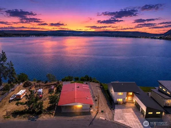 622 S 1st Street, Brewster, WA 98812