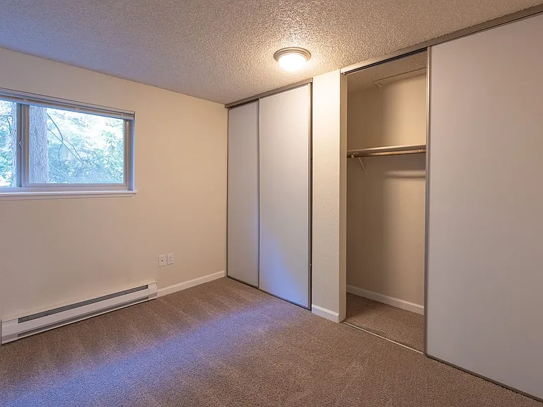 Willow Creek Apartments — Photo 45