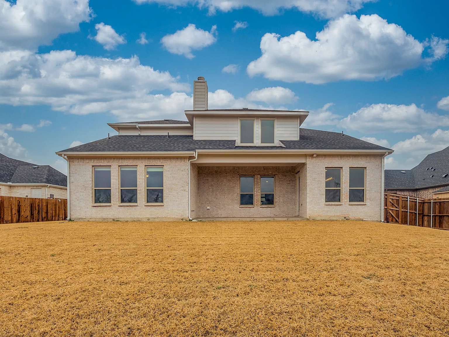 4 bed, 3239 sqft, $3,800 — Photo 4