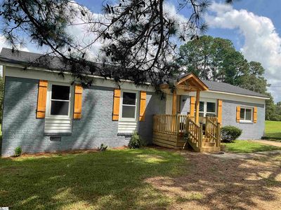 135 Sherman Dr, Laurens, SC, 29360