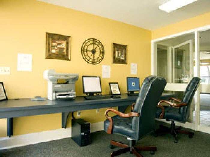 Busniess Center