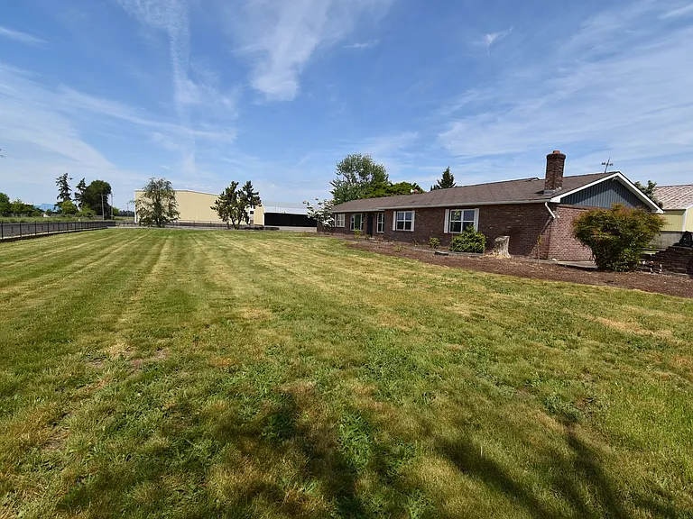 35725 Engle Rd SE — Photo 8