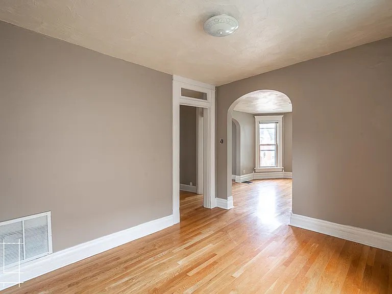 207 W Hubbard Ave — Photo 12
