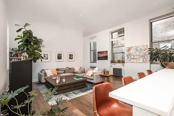 Rented by Blip LLC | media 3